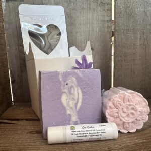 https://ucan-cannabis.ca/wp-content/uploads/2024/04/infused-large-gift-box2-1-300x300.jpeg